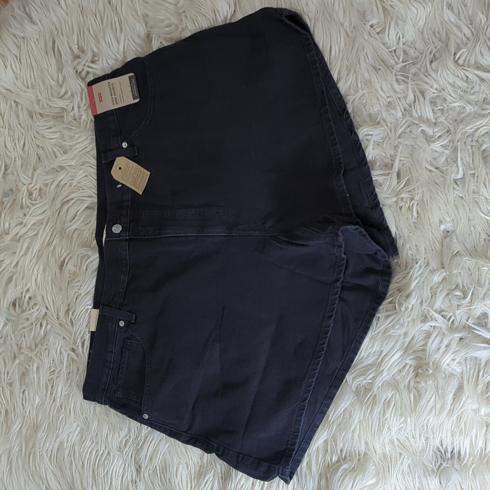 Levi's high waisted mom shorts Brand New